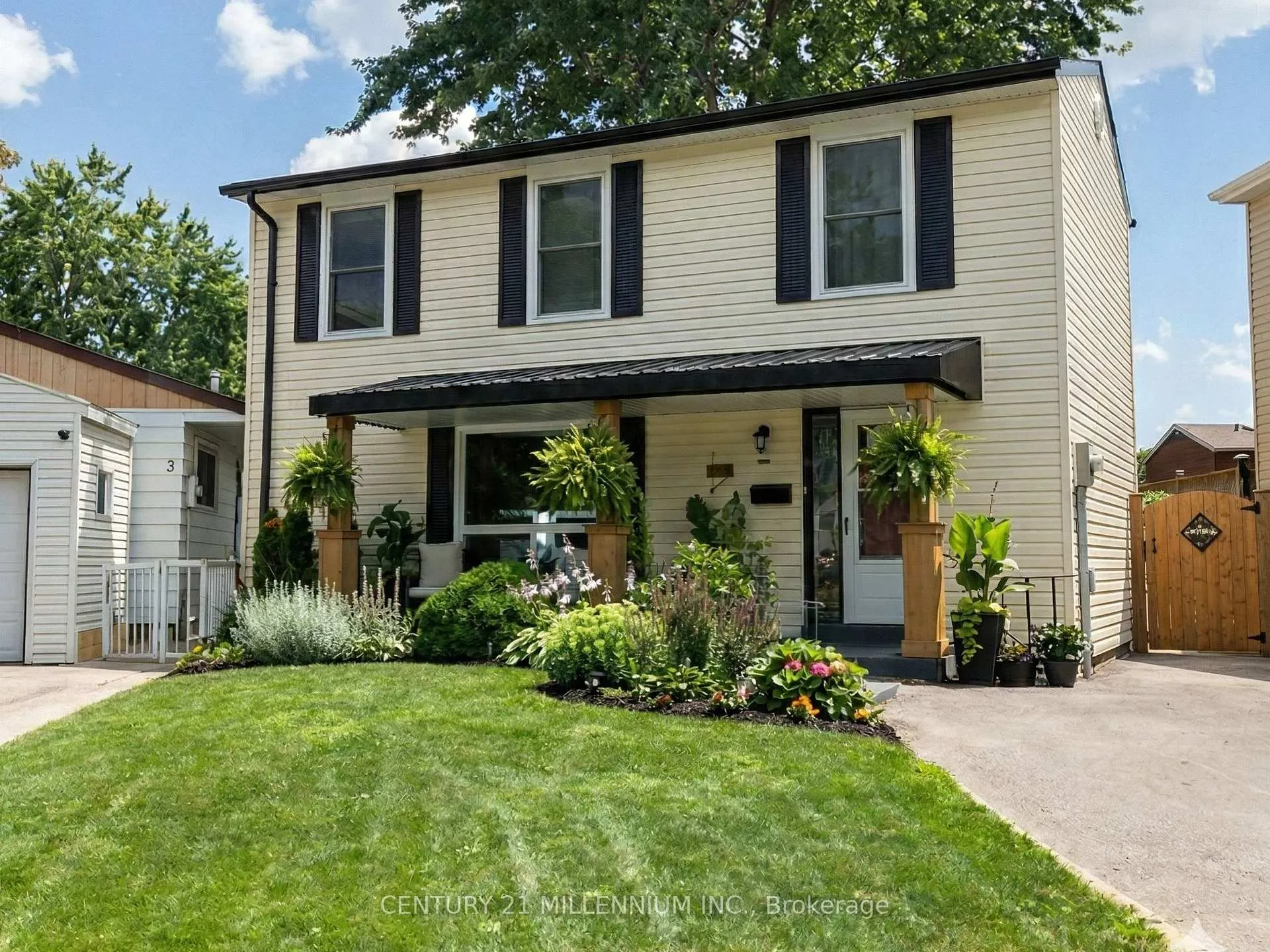 Photo 1 of 4 Heatherside Court, Brampton, Central Park — HOMEH