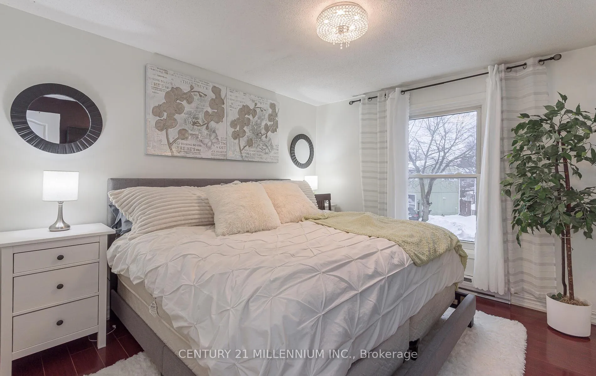 Photo 5 of 4 Heatherside Court, Brampton, Central Park — HOMEH
