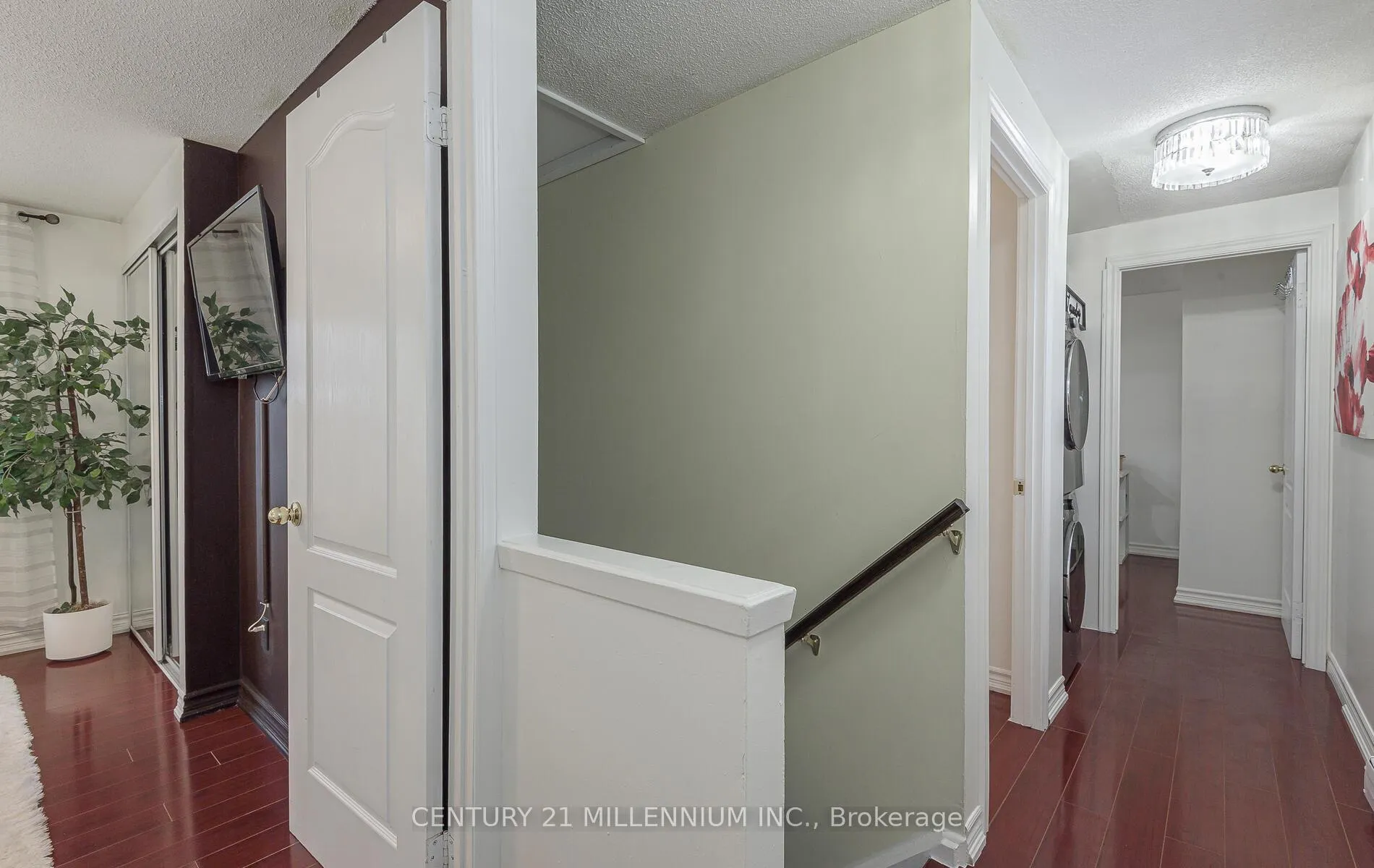 Photo 15 of 4 Heatherside Court, Brampton, Central Park — HOMEH
