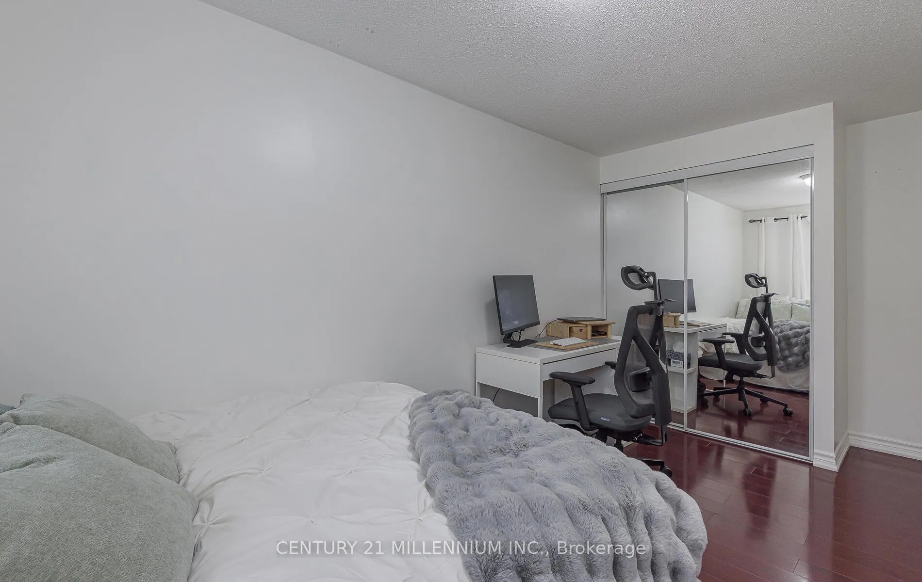 Photo 22 of 4 Heatherside Court, Brampton, Central Park — HOMEH