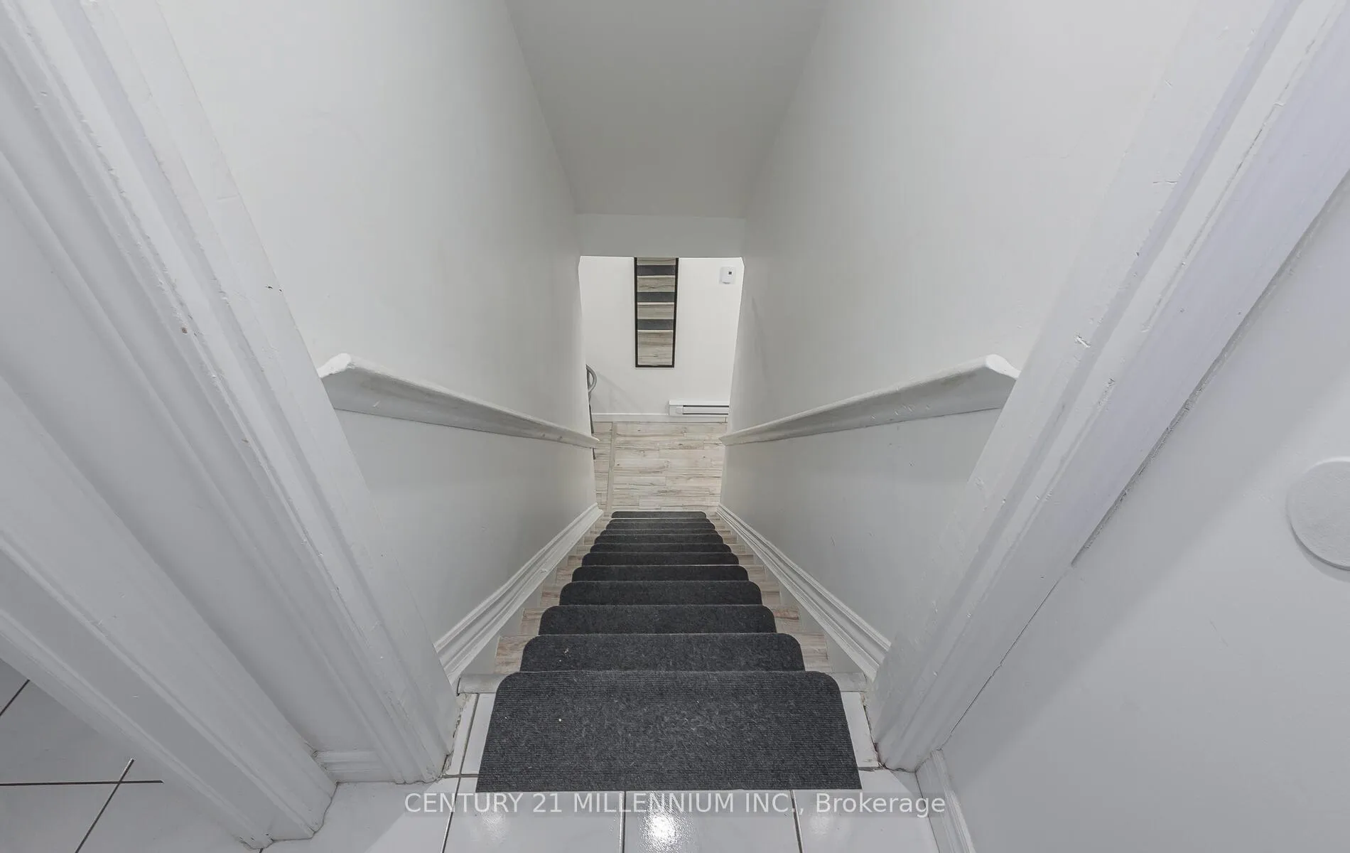 Photo 24 of 4 Heatherside Court, Brampton, Central Park — HOMEH