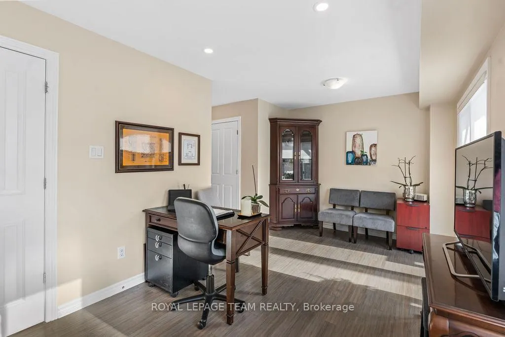 Photo 8 of 94 Nutting Crescent, Ottawa, Riverside South/Gloucester Glen — HOMEH