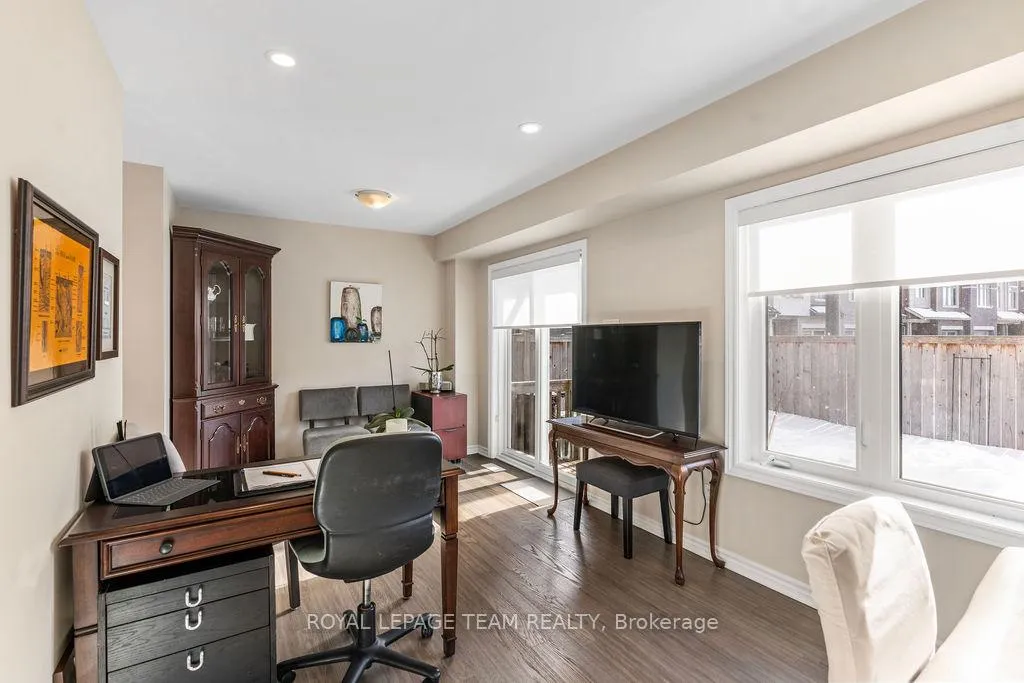 Photo 9 of 94 Nutting Crescent, Ottawa, Riverside South/Gloucester Glen — HOMEH