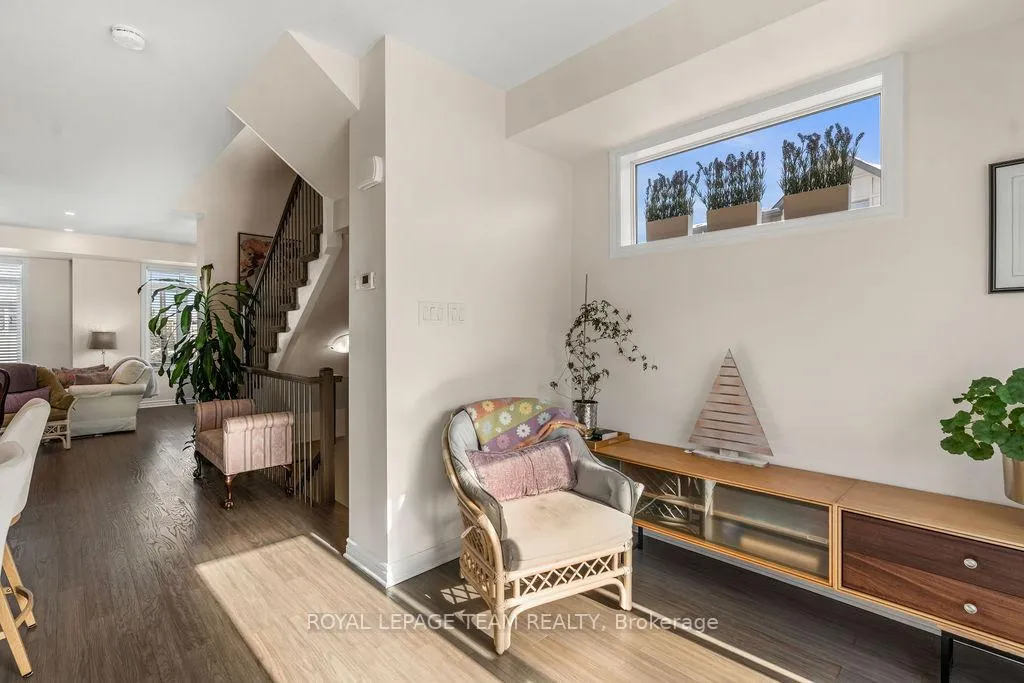 Photo 18 of 94 Nutting Crescent, Ottawa, Riverside South/Gloucester Glen — HOMEH