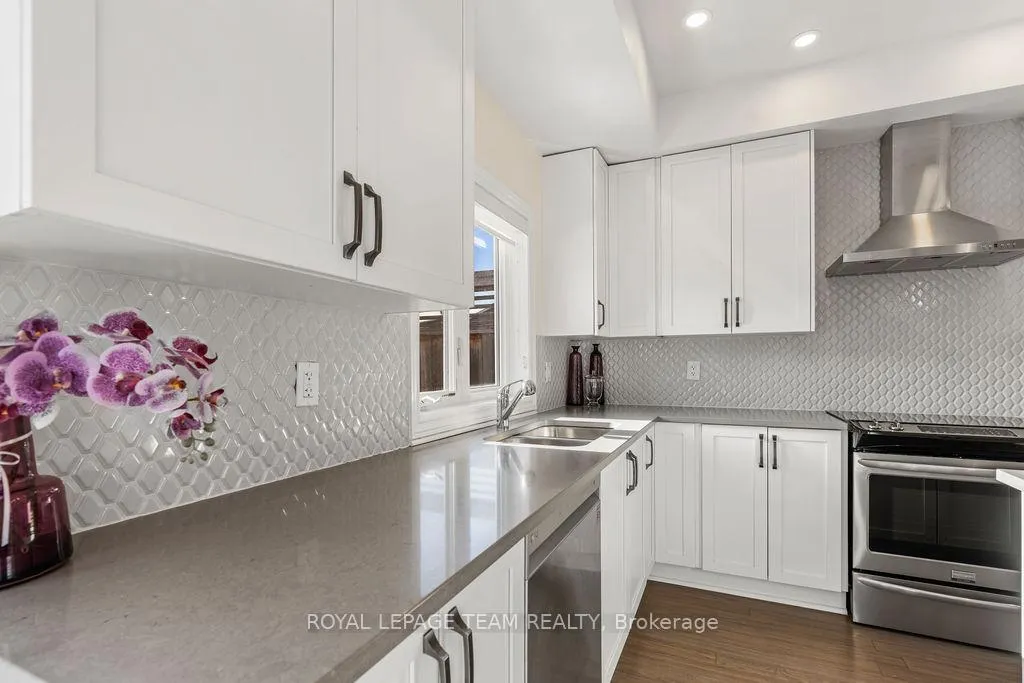 Photo 27 of 94 Nutting Crescent, Ottawa, Riverside South/Gloucester Glen — HOMEH