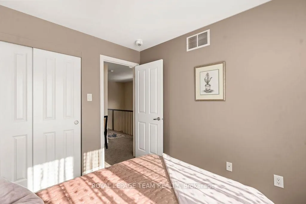 Photo 39 of 94 Nutting Crescent, Ottawa, Riverside South/Gloucester Glen — HOMEH