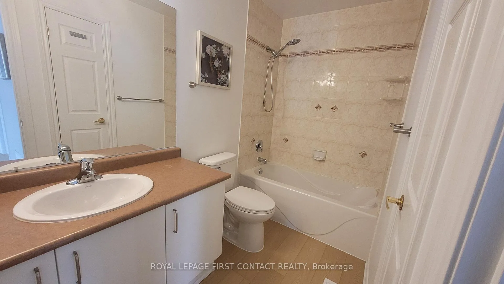 Photo 6 of 82 Shalom Way, Barrie, Painswick South — HOMEH