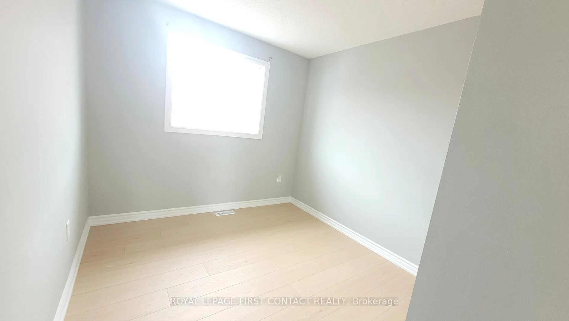 Photo 8 of 82 Shalom Way, Barrie, Painswick South — HOMEH