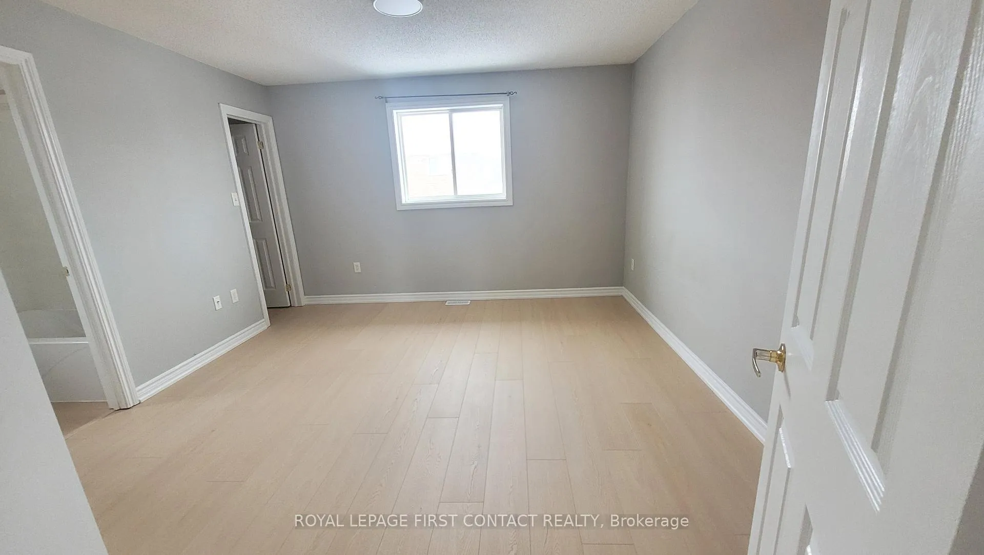 Photo 9 of 82 Shalom Way, Barrie, Painswick South — HOMEH