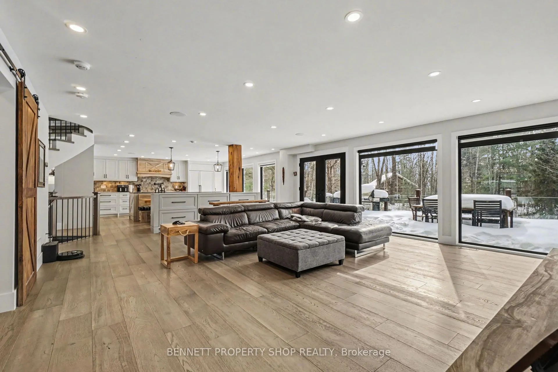 Photo 10 of 645 Canary Street, Ottawa, Navan — HOMEH