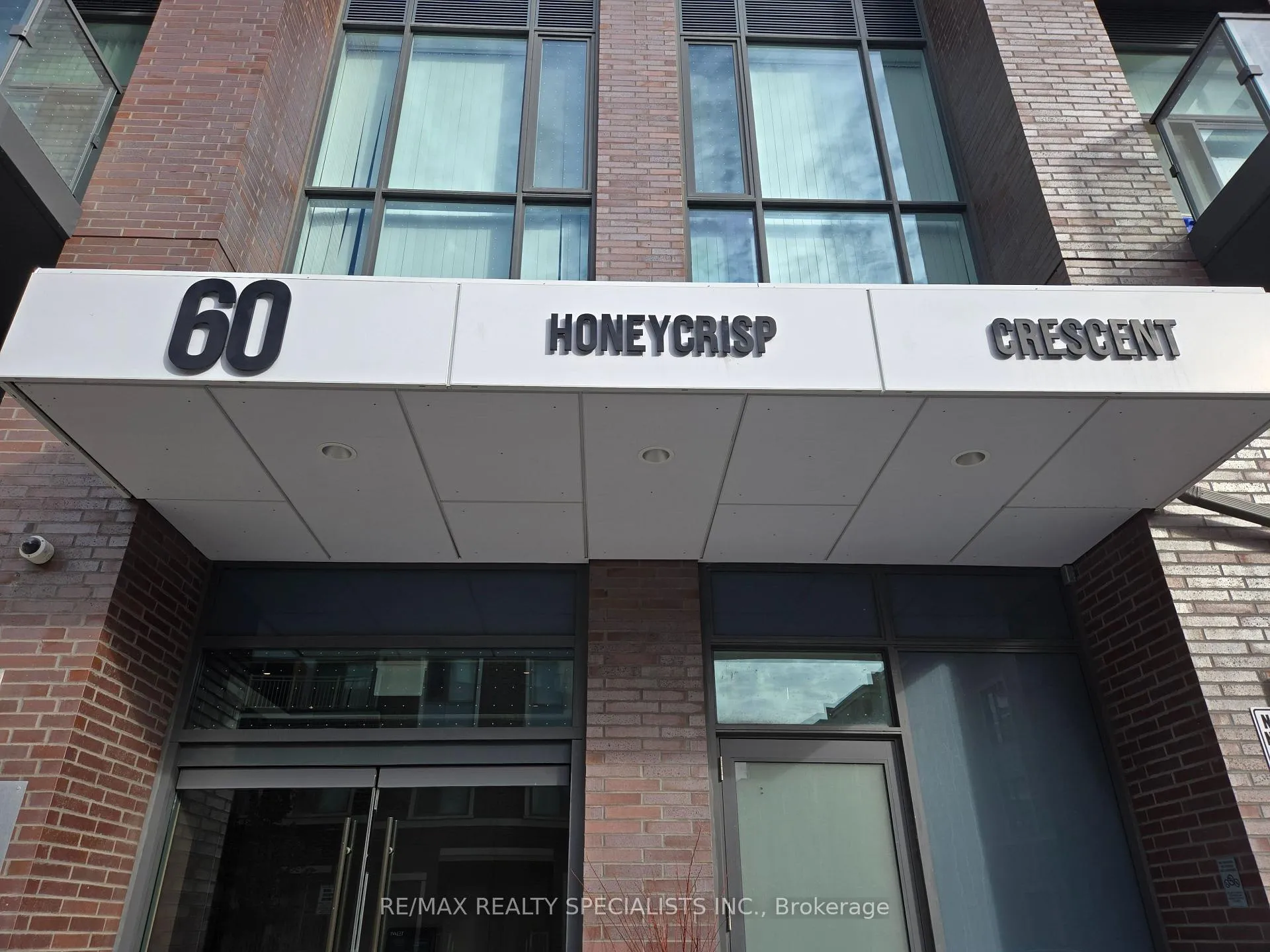 Photo 3 of Unit 317, 60 Honeycrisp Crescent, Vaughan, Vaughan Corporate Centre — HOMEH