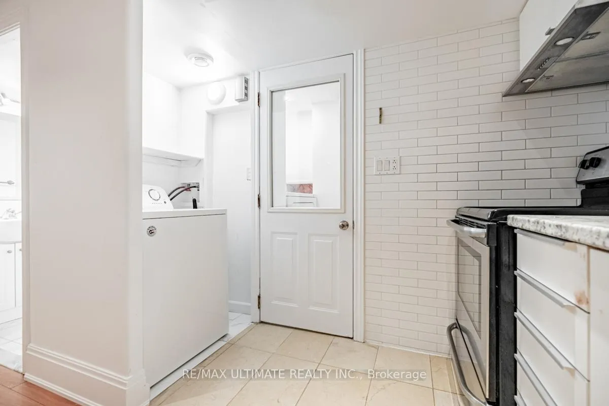 Photo 4 of Unit Lower, 55 Moon Valley Drive, Etobicoke, West Humber-Clairville — HOMEH
