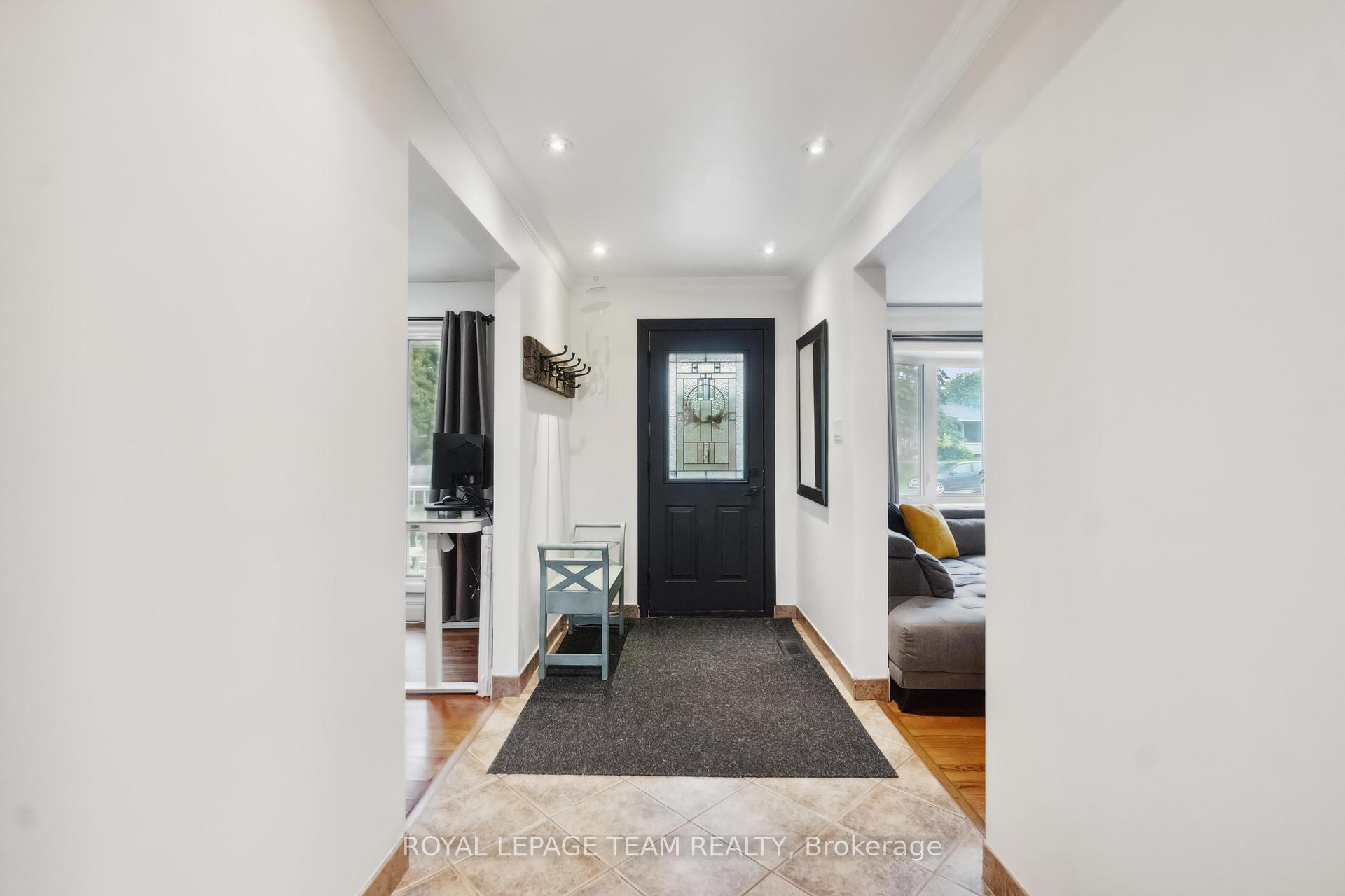 Photo 2 of 80 David Drive, Ottawa, Meadowlands/St. Claire Gardens — HOMEH