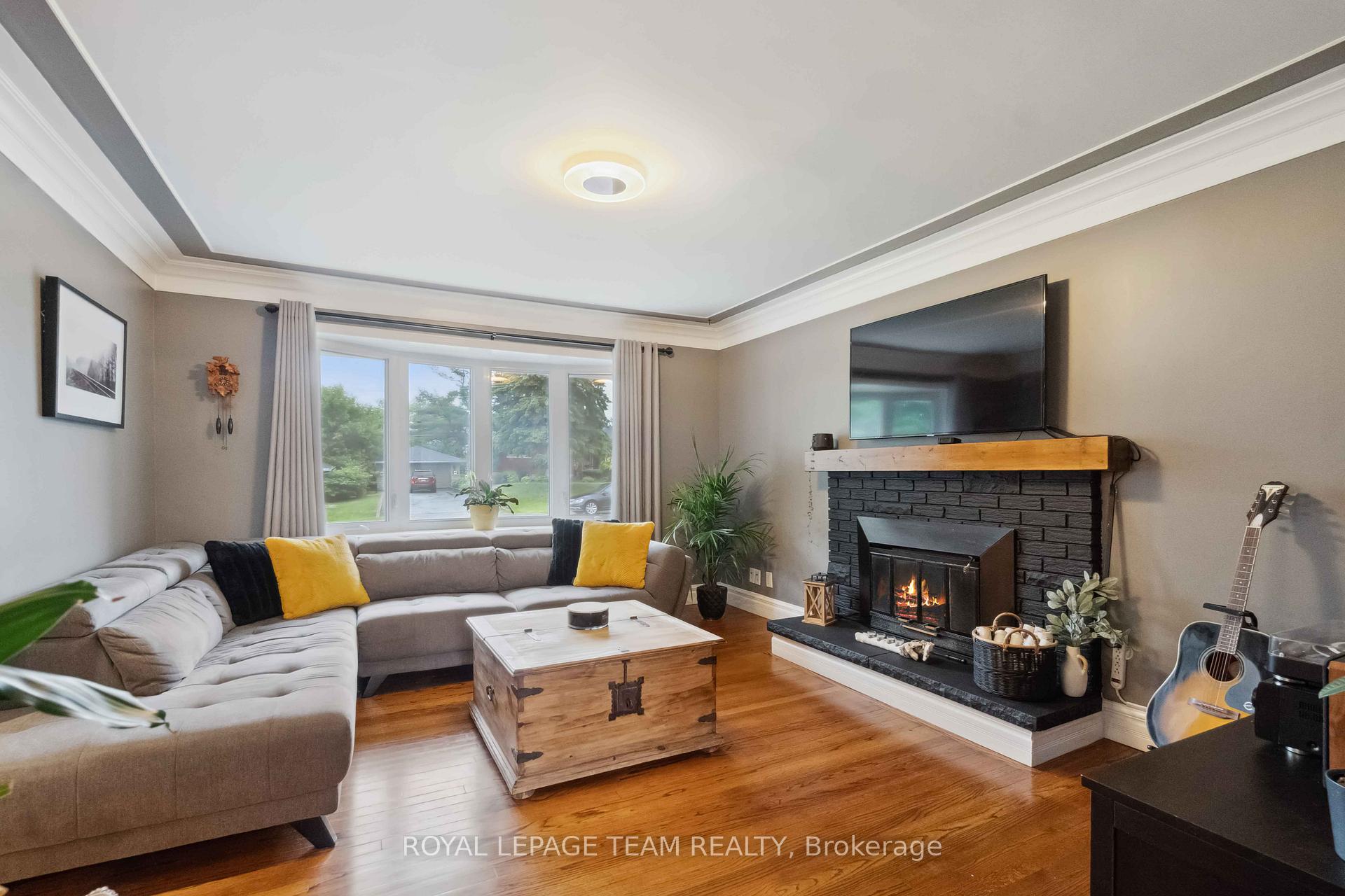 Photo 4 of 80 David Drive, Ottawa, Meadowlands/St. Claire Gardens — HOMEH