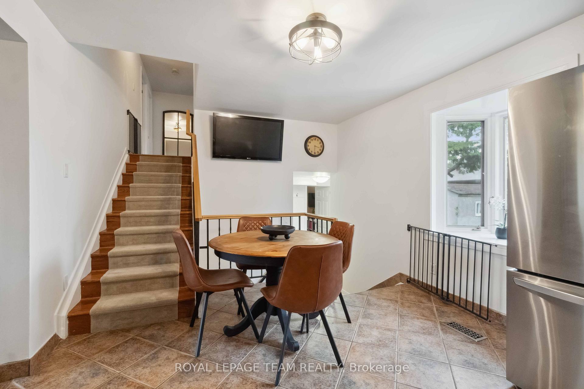 Photo 13 of 80 David Drive, Ottawa, Meadowlands/St. Claire Gardens — HOMEH