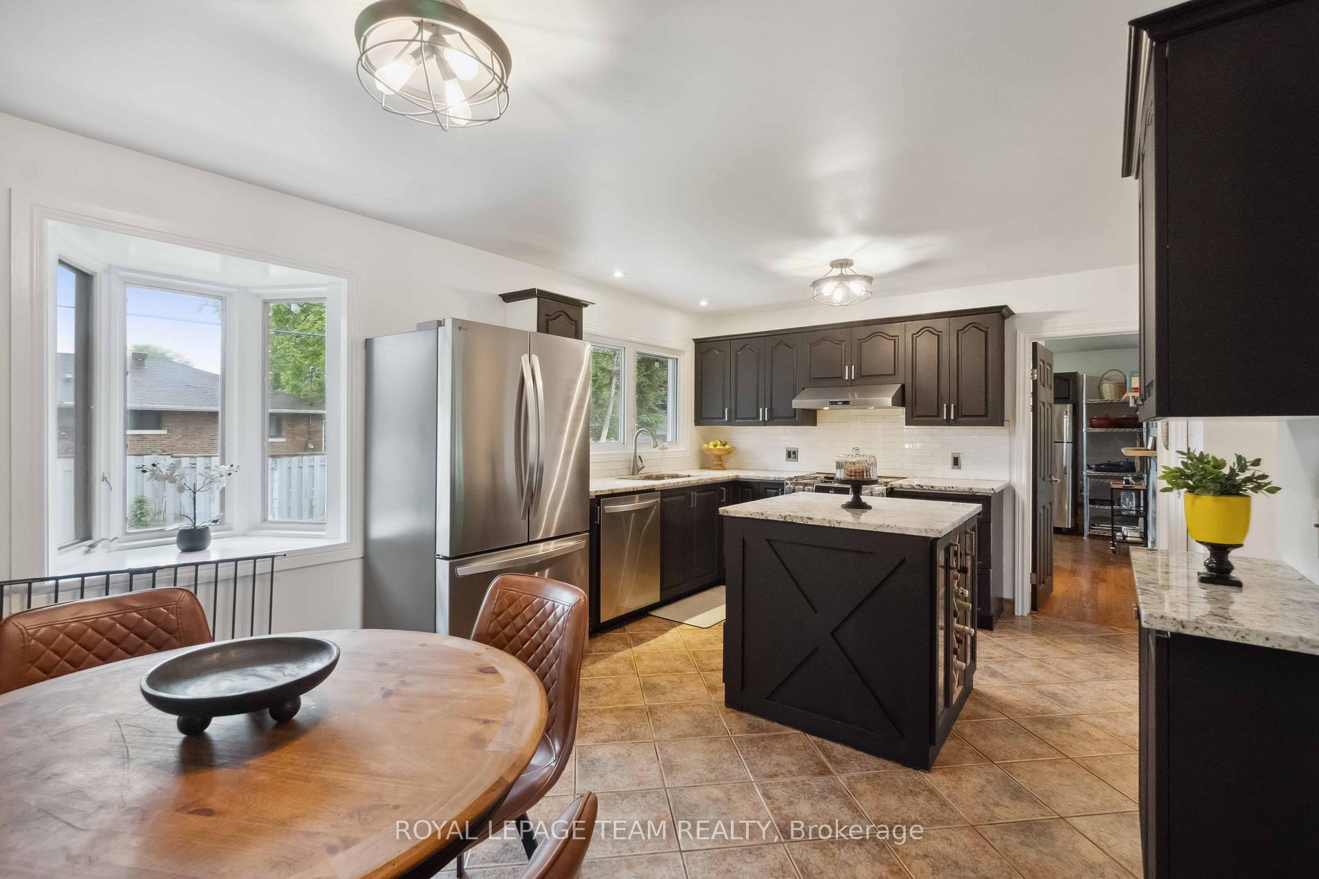 Photo 14 of 80 David Drive, Ottawa, Meadowlands/St. Claire Gardens — HOMEH