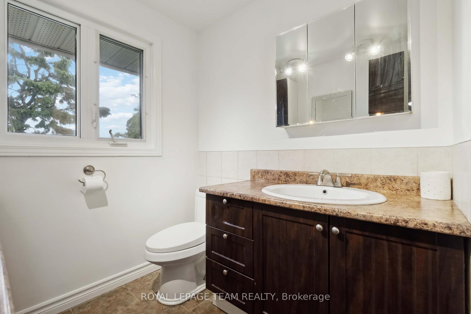 Photo 22 of 80 David Drive, Ottawa, Meadowlands/St. Claire Gardens — HOMEH