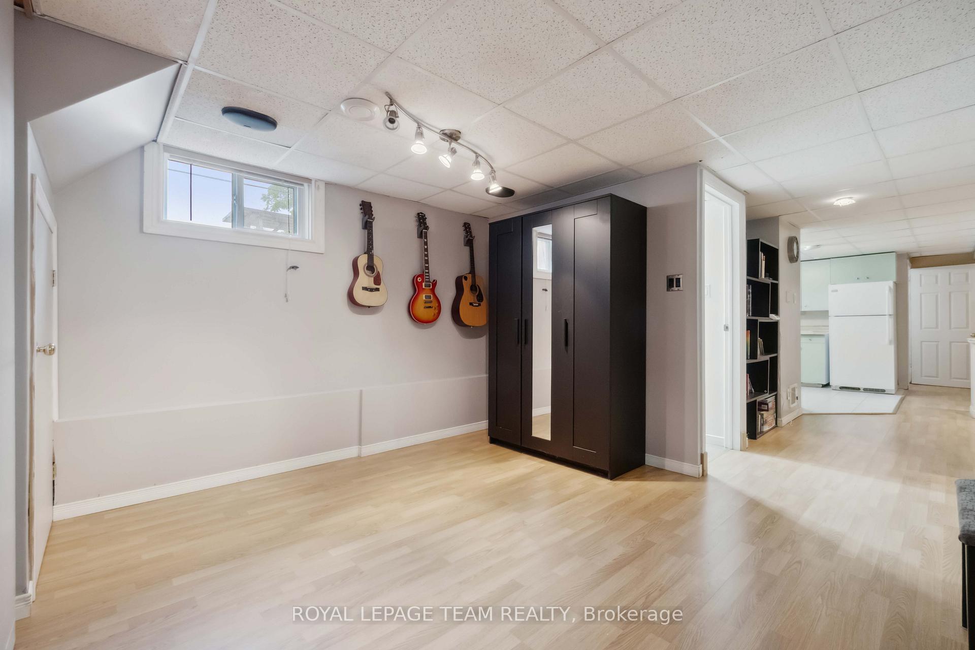 Photo 28 of 80 David Drive, Ottawa, Meadowlands/St. Claire Gardens — HOMEH
