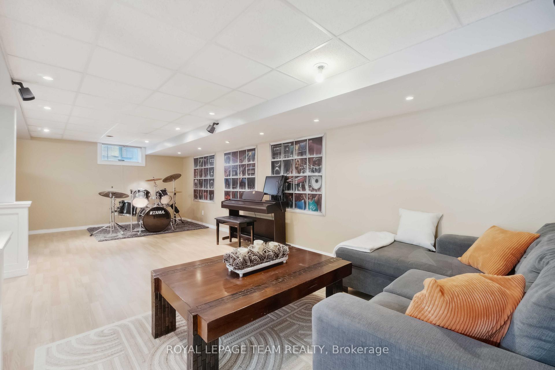 Photo 30 of 80 David Drive, Ottawa, Meadowlands/St. Claire Gardens — HOMEH