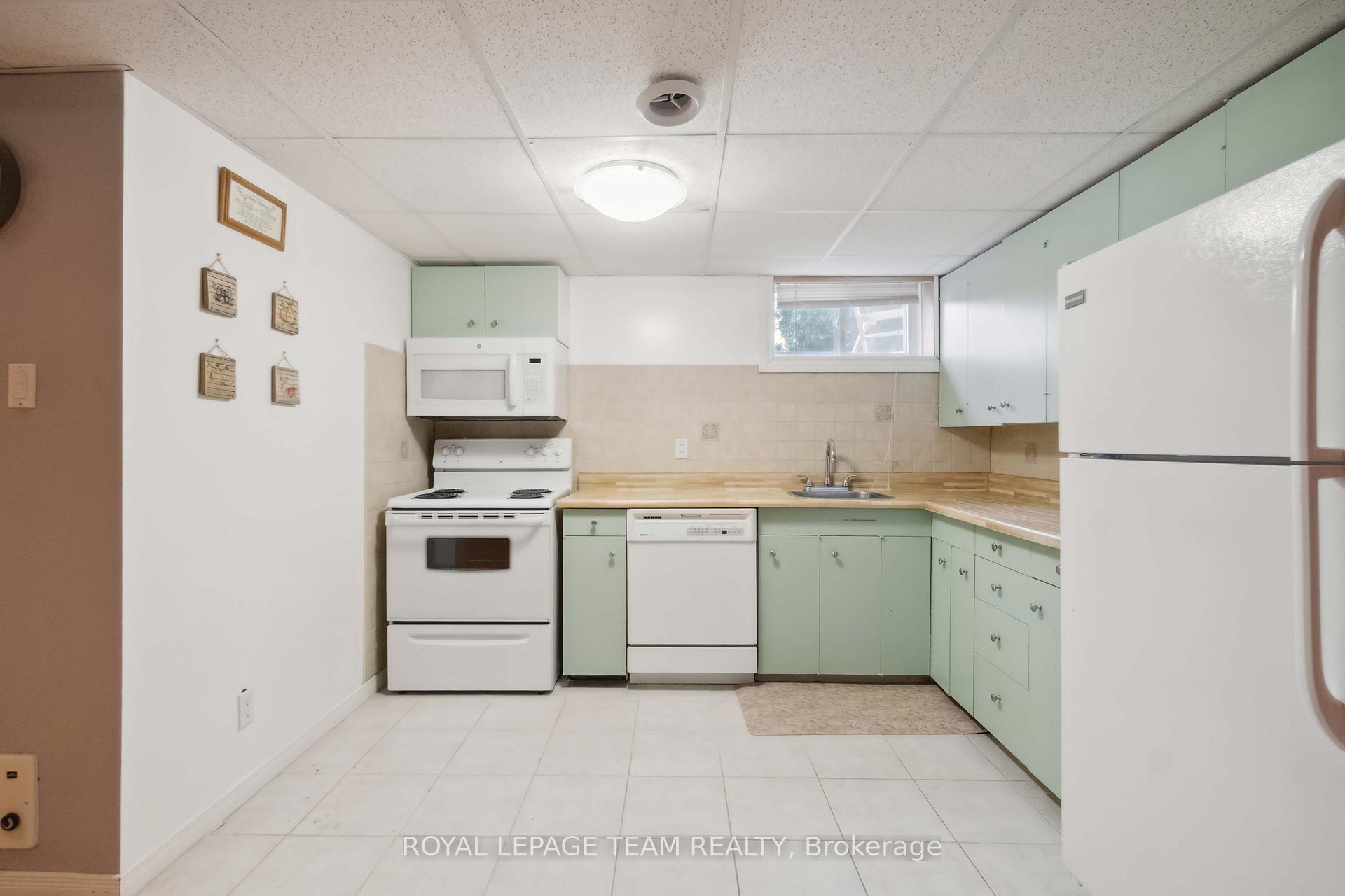 Photo 31 of 80 David Drive, Ottawa, Meadowlands/St. Claire Gardens — HOMEH