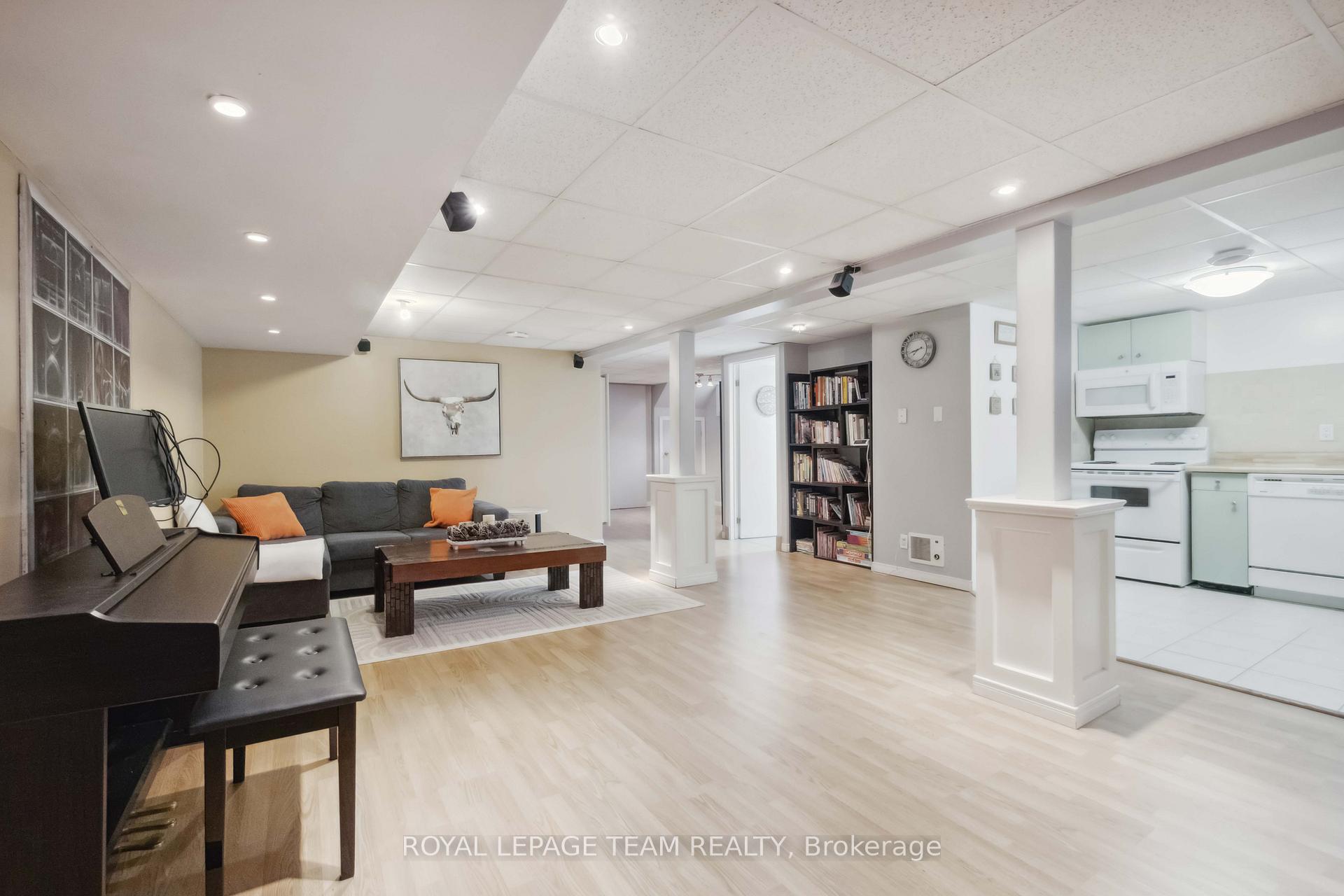 Photo 33 of 80 David Drive, Ottawa, Meadowlands/St. Claire Gardens — HOMEH
