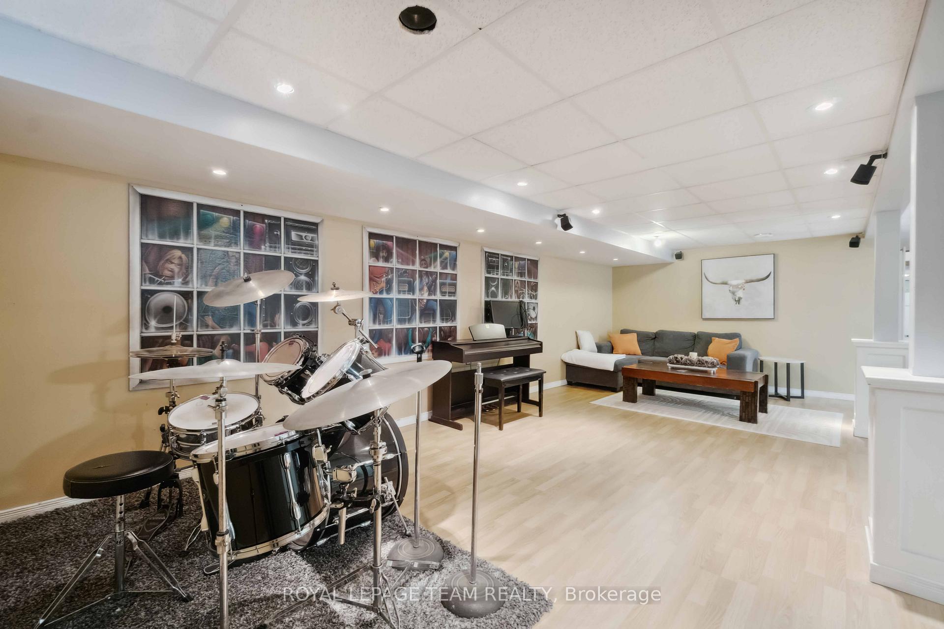 Photo 34 of 80 David Drive, Ottawa, Meadowlands/St. Claire Gardens — HOMEH