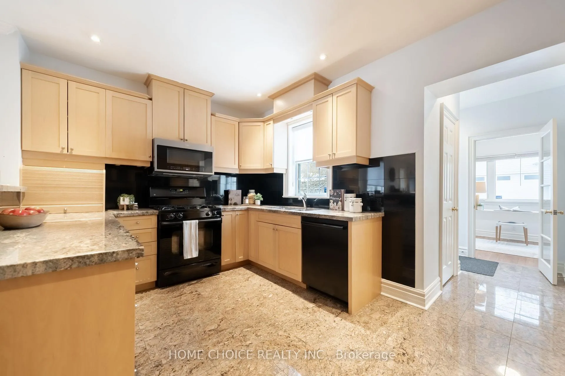 Photo 9 of 283 Ashdale Avenue, Toronto, Greenwood-Coxwell — HOMEH