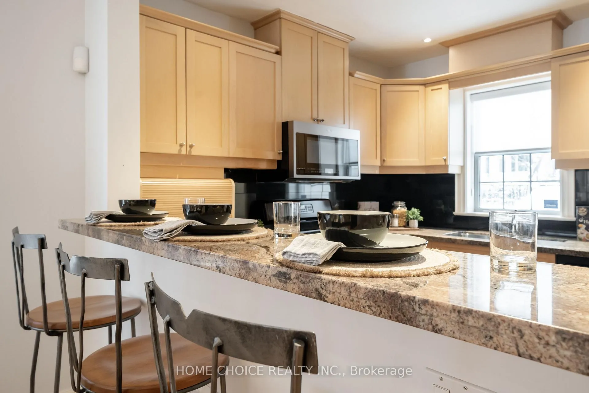 Photo 10 of 283 Ashdale Avenue, Toronto, Greenwood-Coxwell — HOMEH