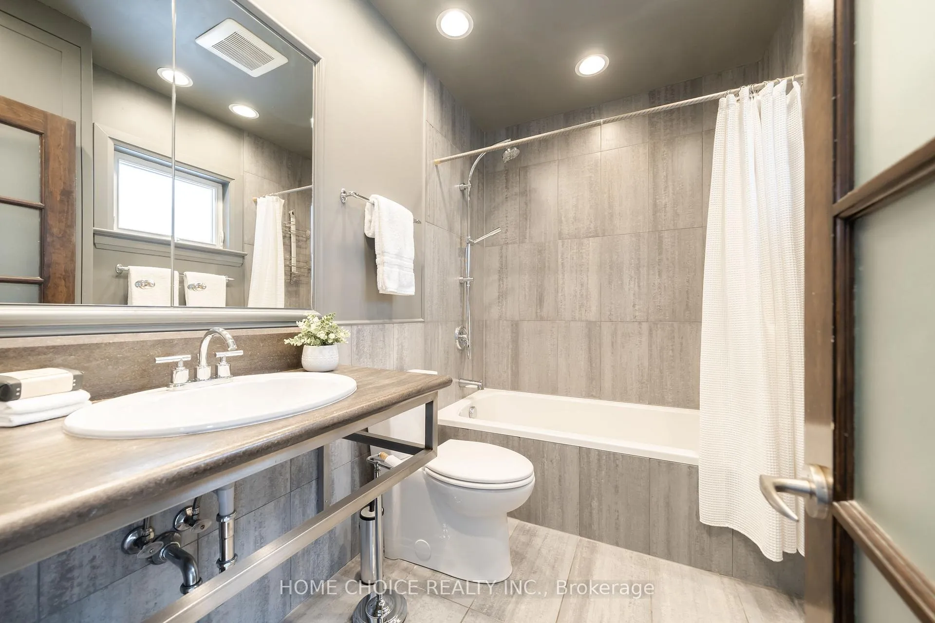 Photo 18 of 283 Ashdale Avenue, Toronto, Greenwood-Coxwell — HOMEH