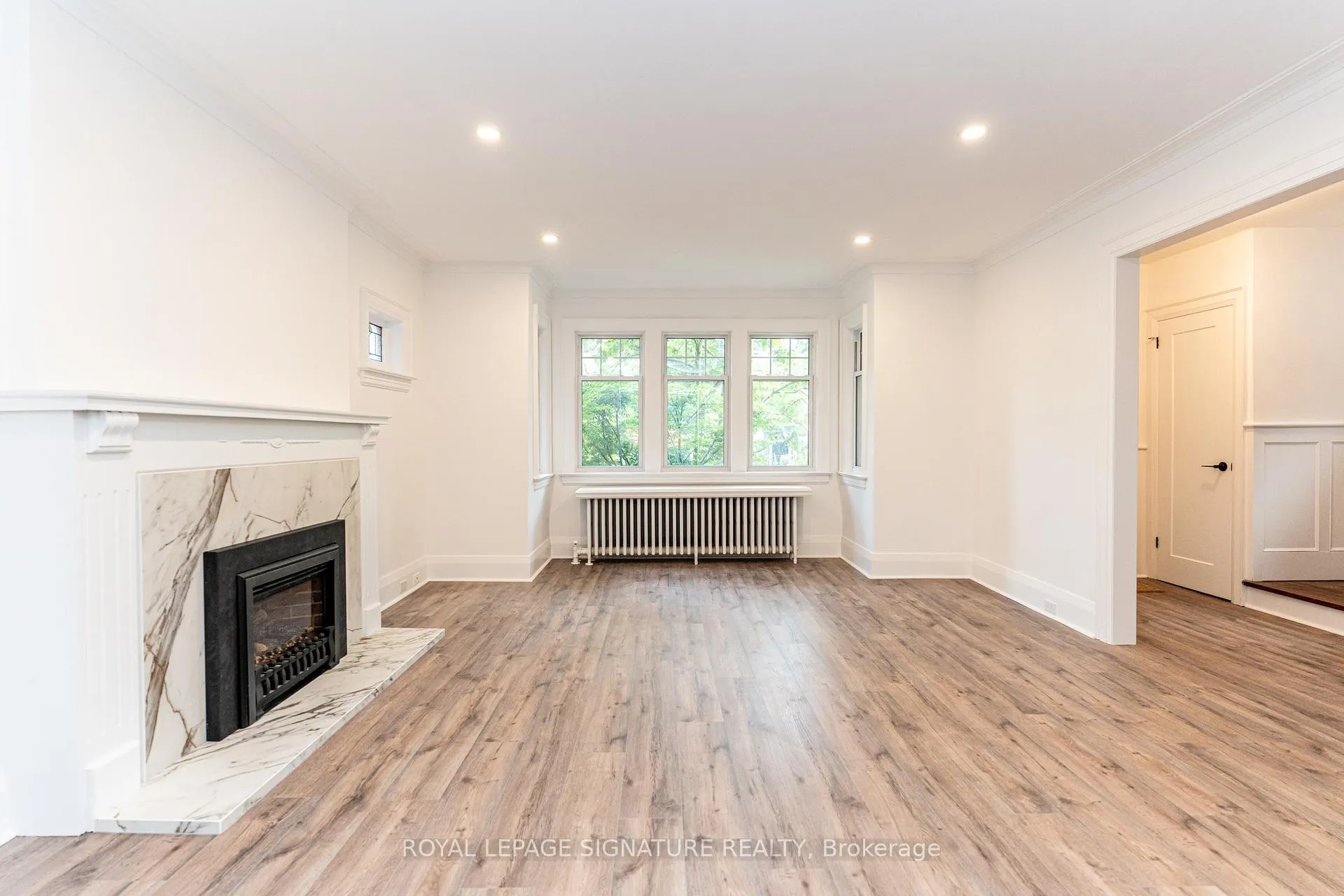 Photo 2 of 184 Lawrence Avenue E, Toronto, Lawrence Park North — HOMEH