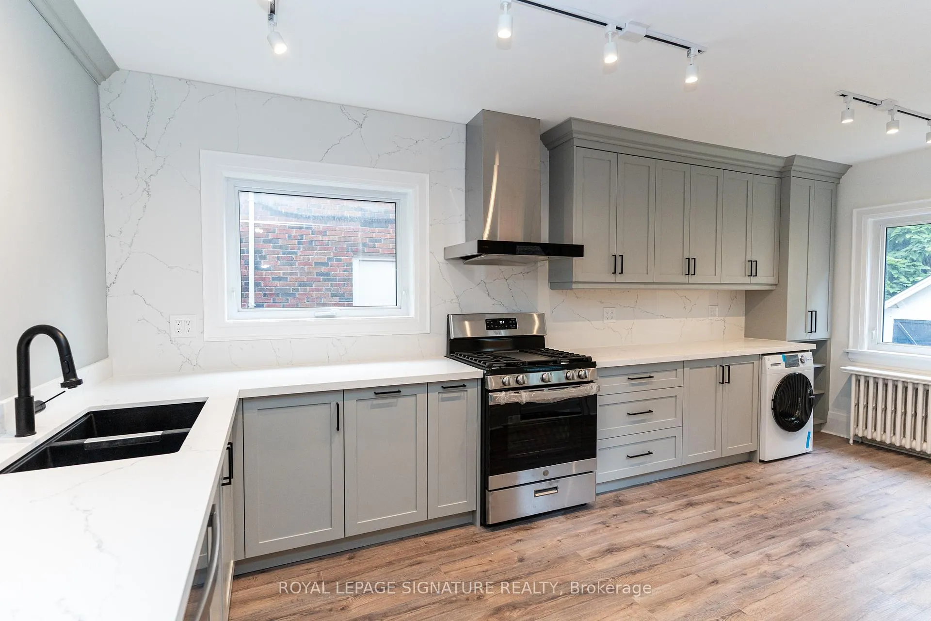 Photo 8 of 184 Lawrence Avenue E, Toronto, Lawrence Park North — HOMEH