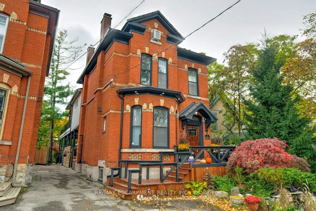Photo 2 of 7 Homewood Avenue, Hamilton, Kirkendall — HOMEH