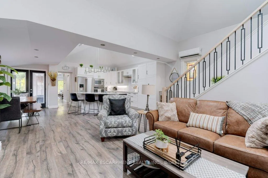 Photo 7 of 7 Homewood Avenue, Hamilton, Kirkendall — HOMEH