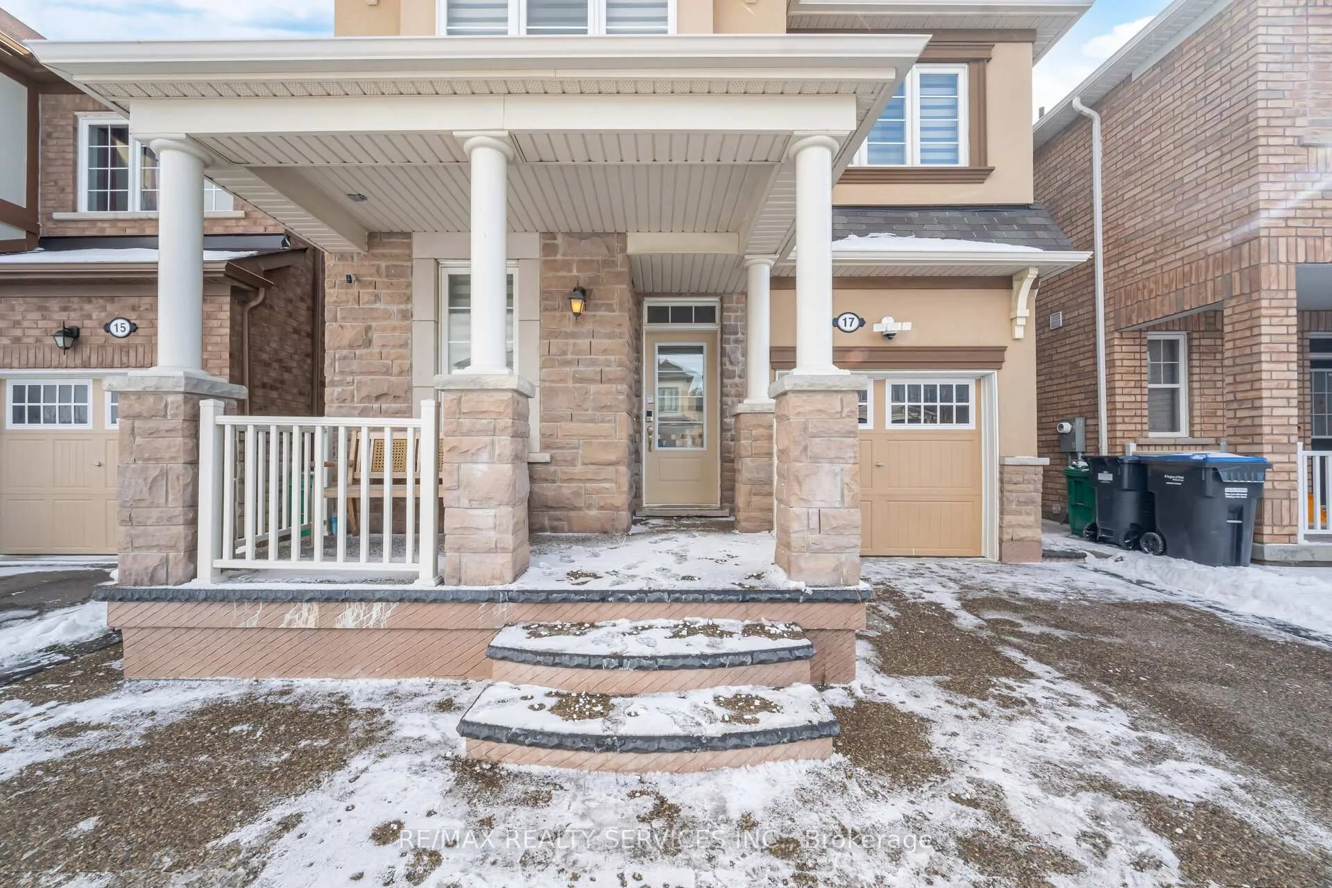 Photo 2 of 17 Averill Road, Brampton, Northwest Brampton — HOMEH
