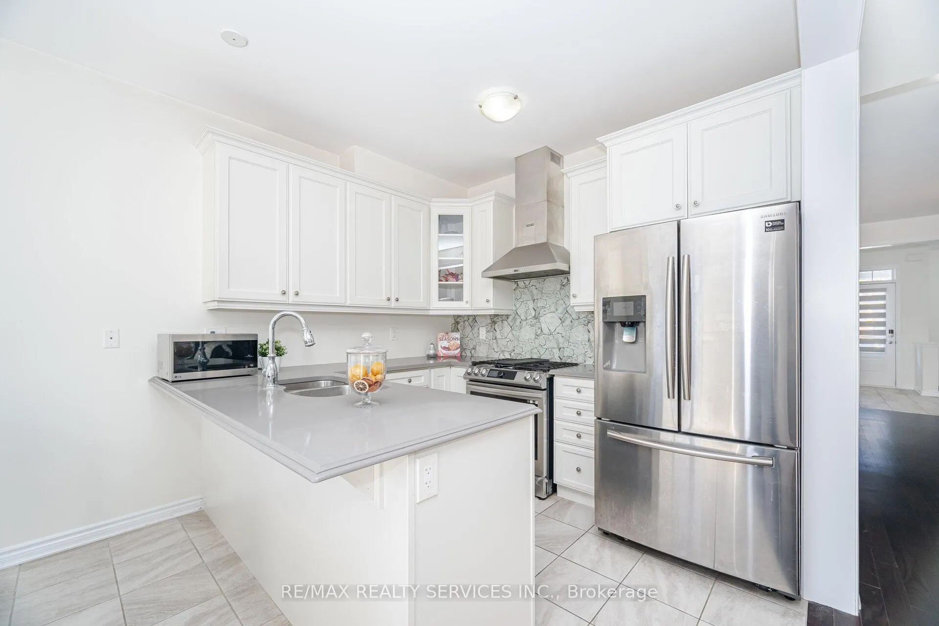 Photo 14 of 17 Averill Road, Brampton, Northwest Brampton — HOMEH