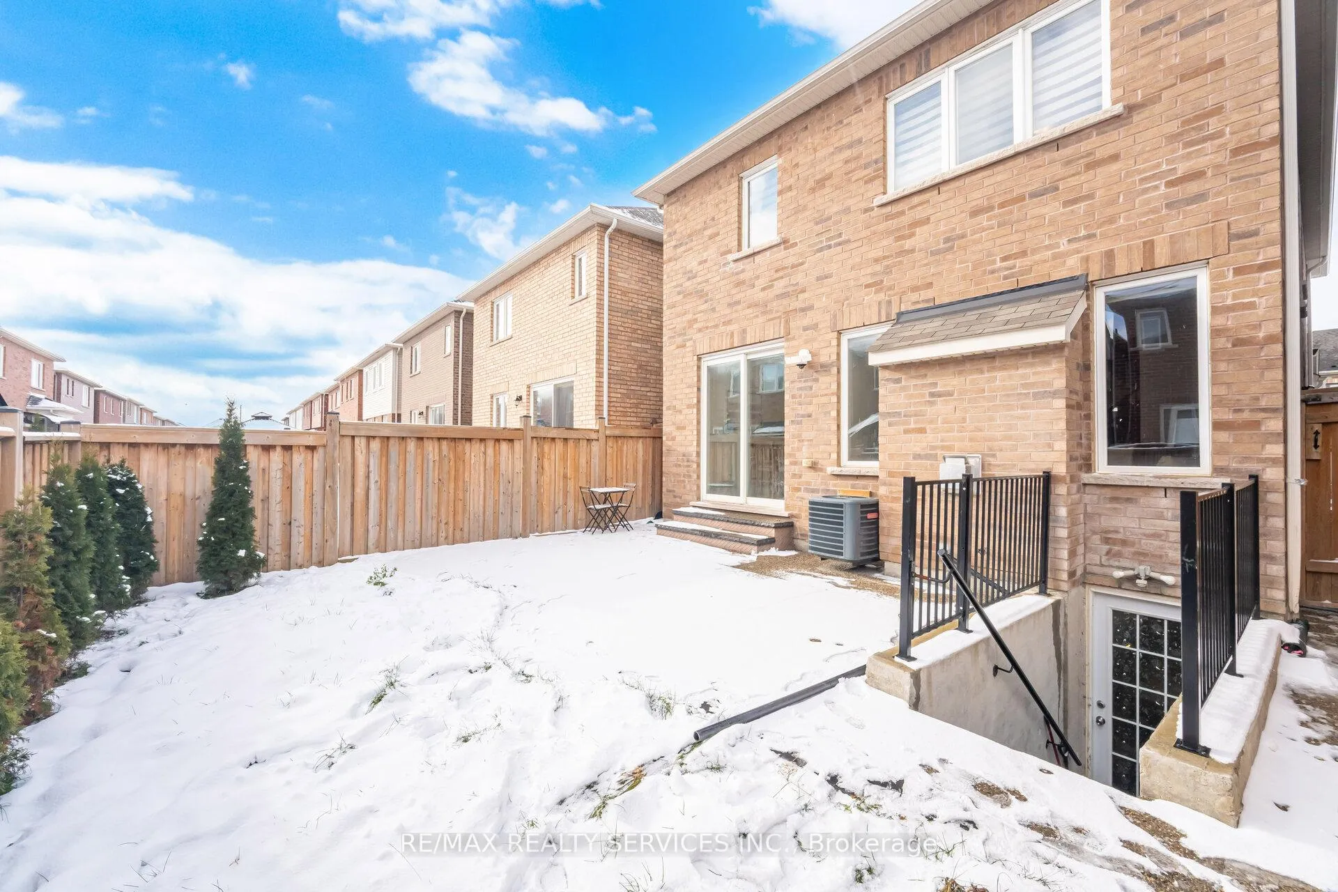 Photo 49 of 17 Averill Road, Brampton, Northwest Brampton — HOMEH