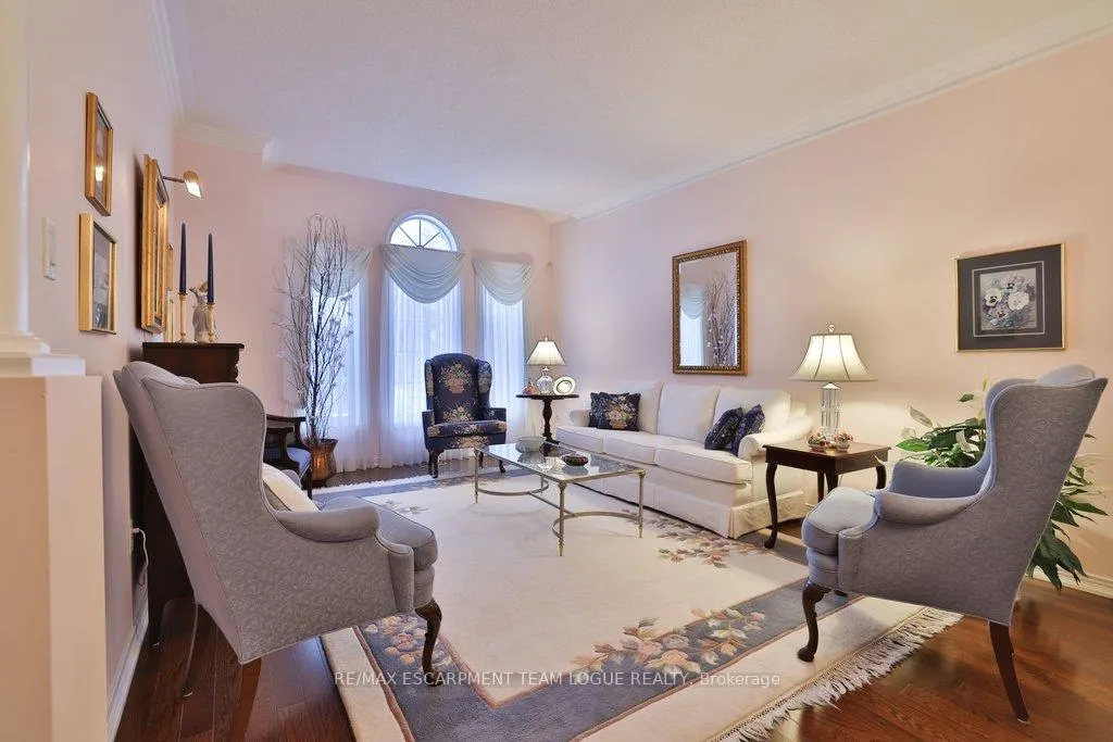 Photo 4 of 2182 Turnberry Road, Burlington, Rose — HOMEH
