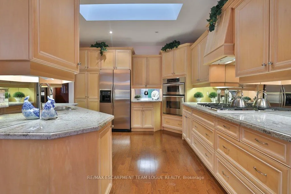 Photo 12 of 2182 Turnberry Road, Burlington, Rose — HOMEH