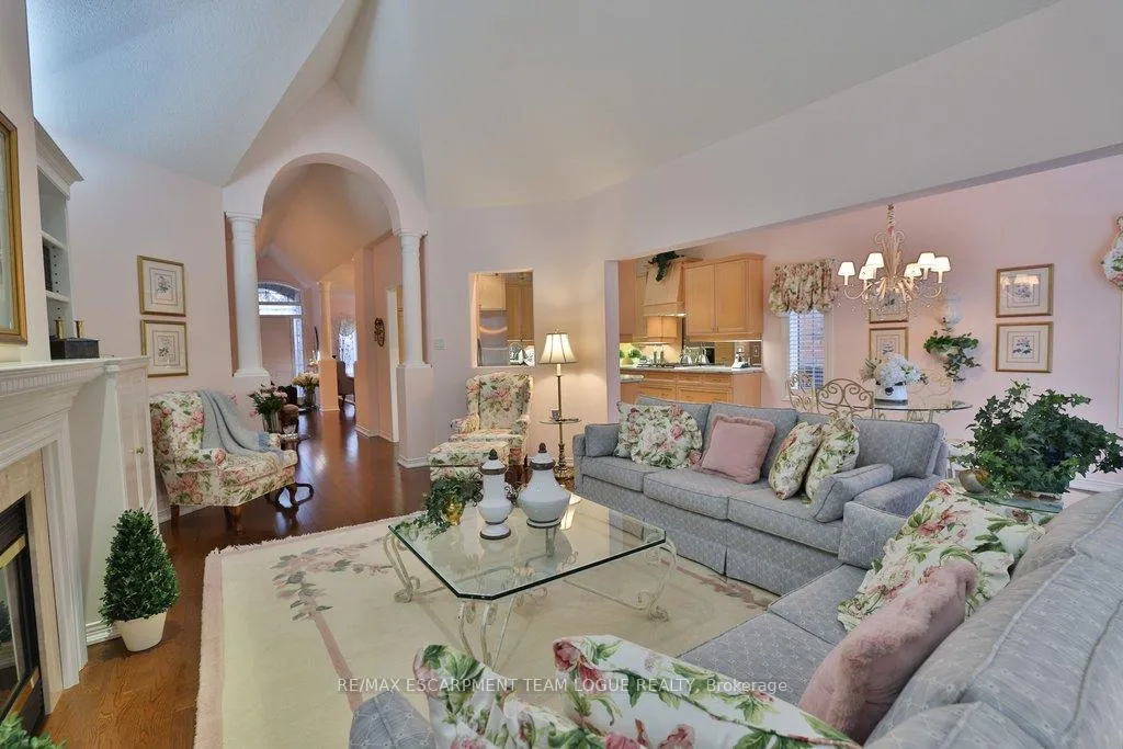 Photo 17 of 2182 Turnberry Road, Burlington, Rose — HOMEH