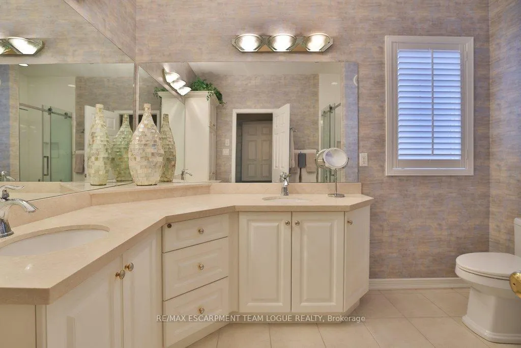 Photo 25 of 2182 Turnberry Road, Burlington, Rose — HOMEH