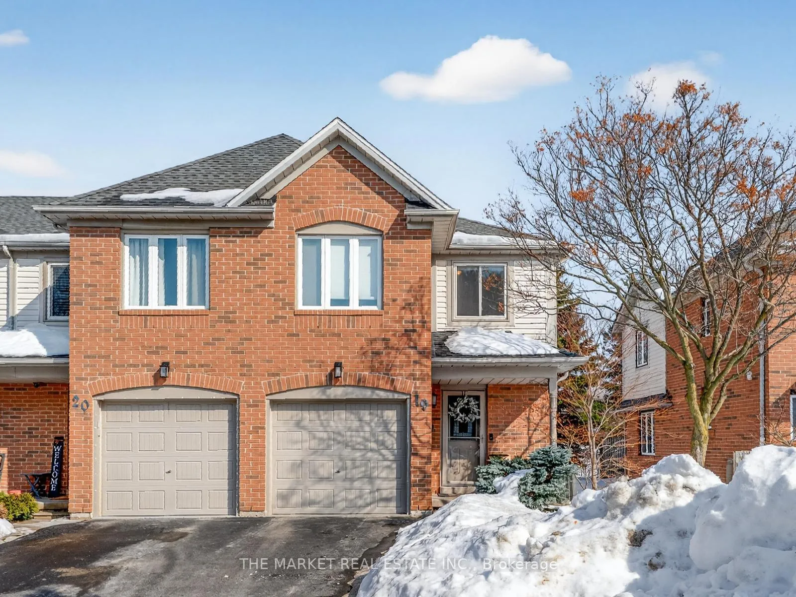 Front of Unit 19, 2920 Headon Forest Drive