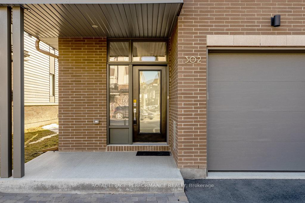 Photo 2 of 302 Squadron Crescent, Ottawa, CFB Rockcliffe and Area — HOMEH