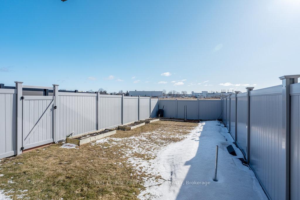 Photo 40 of 302 Squadron Crescent, Ottawa, CFB Rockcliffe and Area — HOMEH
