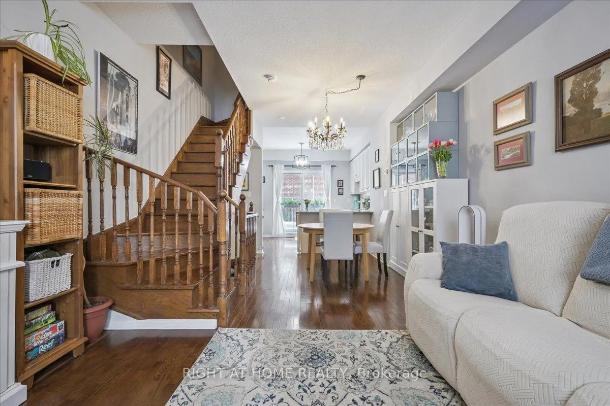 Front of Unit TH 2, 101 The Queensway