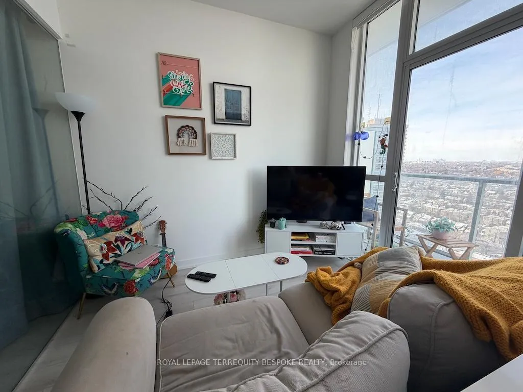 Photo 2 of Unit 2002, 33 Helendale Avenue, Toronto, Yonge-Eglinton — HOMEH