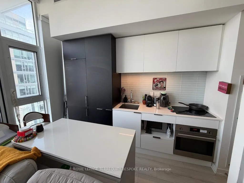 Photo 7 of Unit 2002, 33 Helendale Avenue, Toronto, Yonge-Eglinton — HOMEH