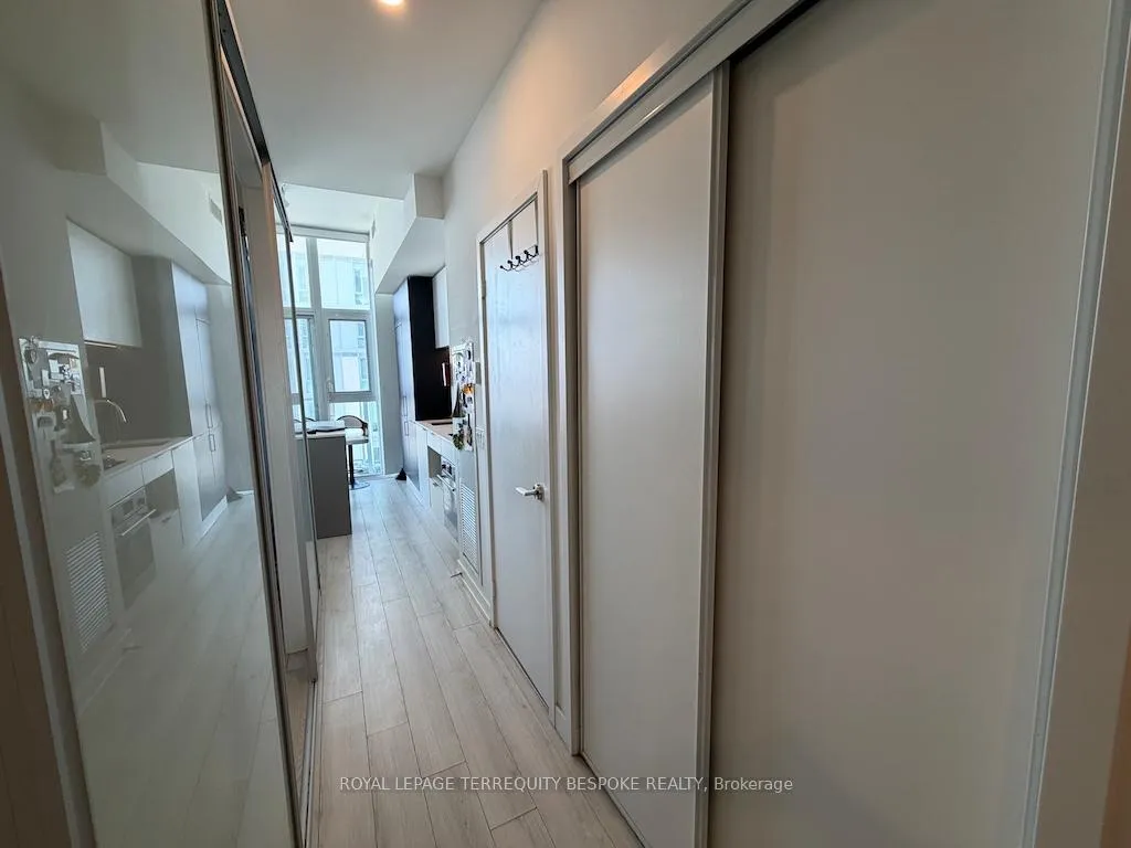 Photo 10 of Unit 2002, 33 Helendale Avenue, Toronto, Yonge-Eglinton — HOMEH