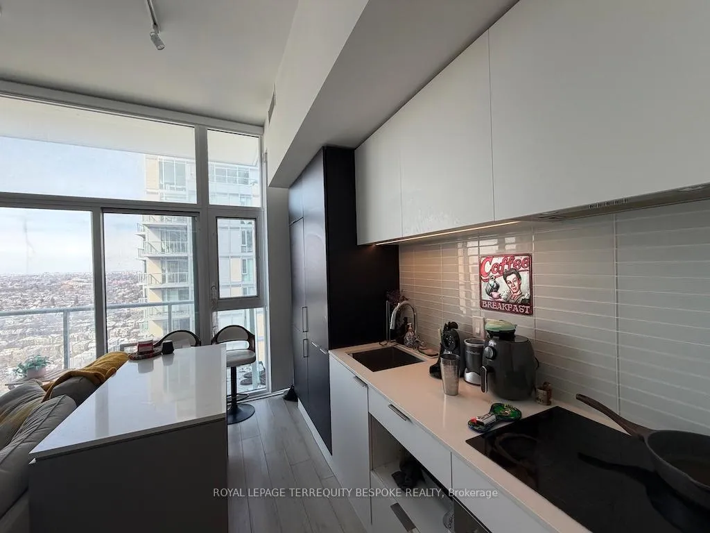 Photo 11 of Unit 2002, 33 Helendale Avenue, Toronto, Yonge-Eglinton — HOMEH