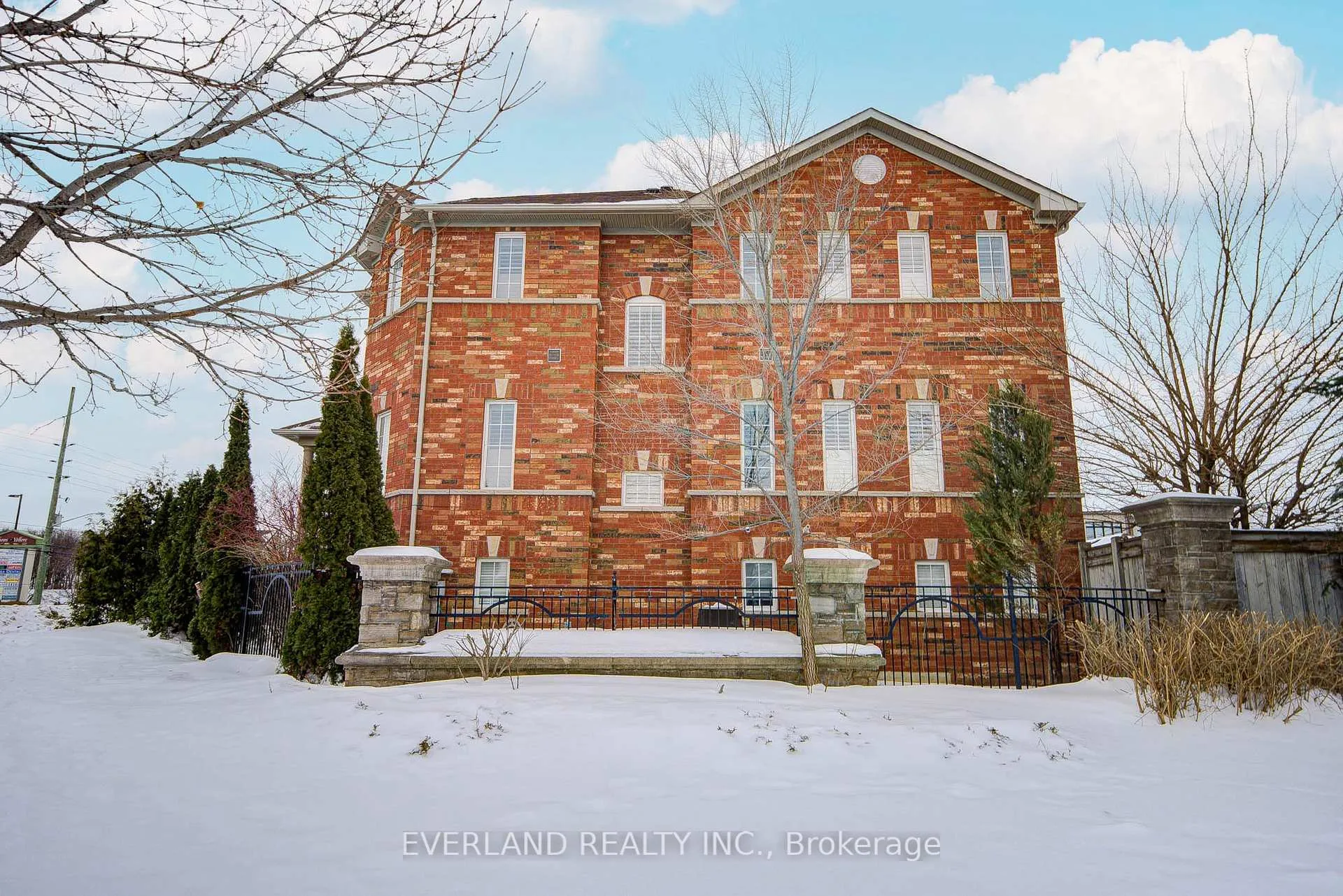 Photo 2 of 9588 Weston Road, Vaughan, Vellore Village — HOMEH