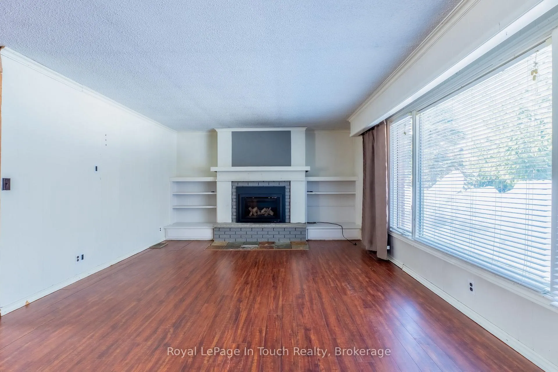 Photo 18 of 440 Concession Rd 16 E, Tiny, Rural Tiny — HOMEH